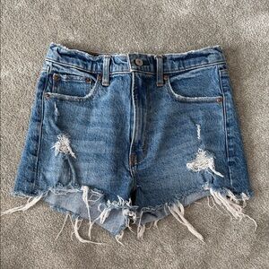 Abercrombie & Fitch Frayed Hem Mom Short High Rise Jean Shorts